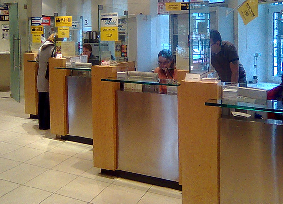 Банковские стойки на заказ