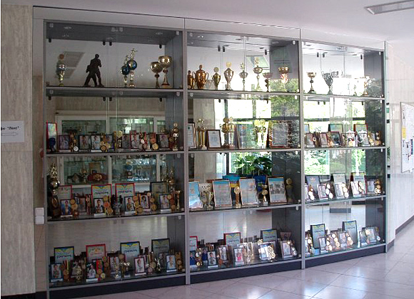 Школьные витрины на заказ